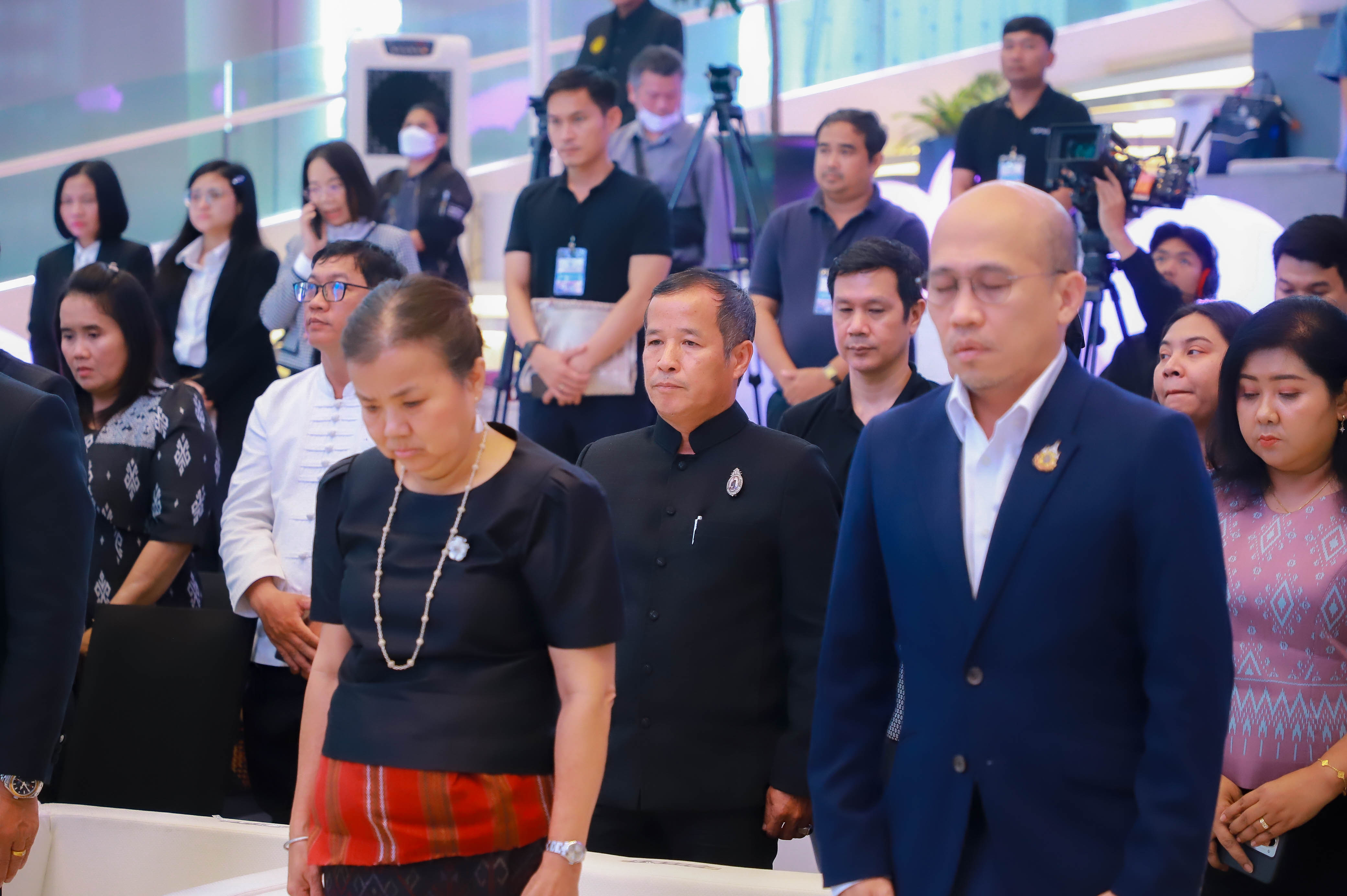 title - ผู้ตรวจราชการ ส.ป.ก. ร่วมพิธีเปิดงานหม่อนไหมสัญจร ณ กรุงเทพมหานครและจังหวัดนนทบุรี ครั้งที่ 3